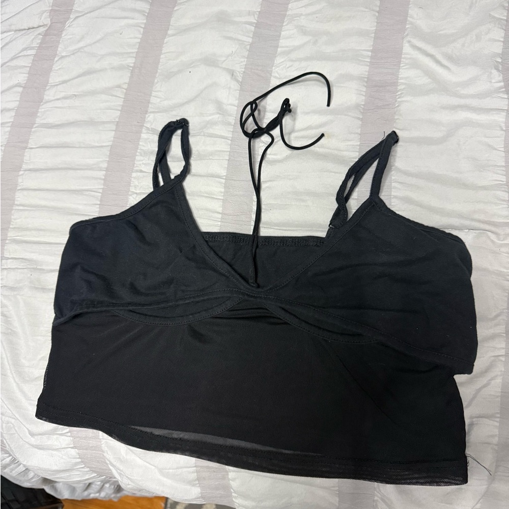 Black Cropped V-Neck Spaghetti Strap Tank Top